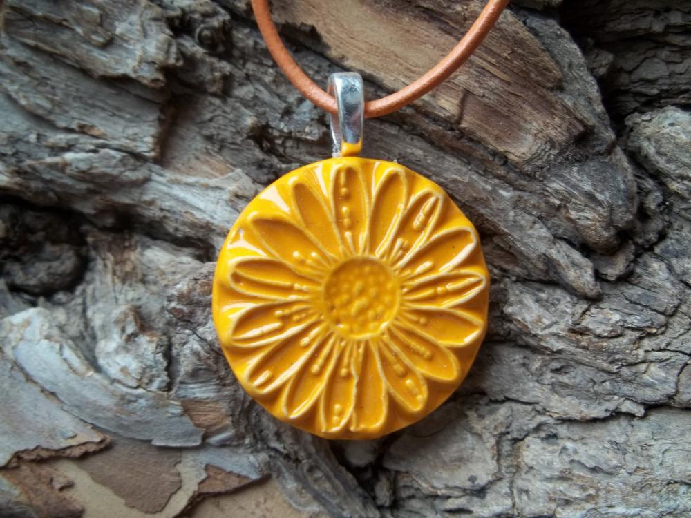 Flower Shaped Handmade Ceramic Pendant Necklace